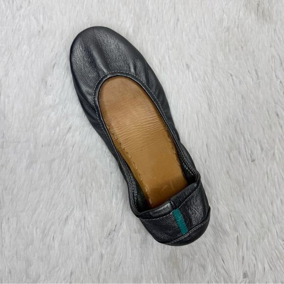 Tieks Shoes - TIEKS / classic metallic silver slip on flat replacement amputee SINGLE ONLY / 8